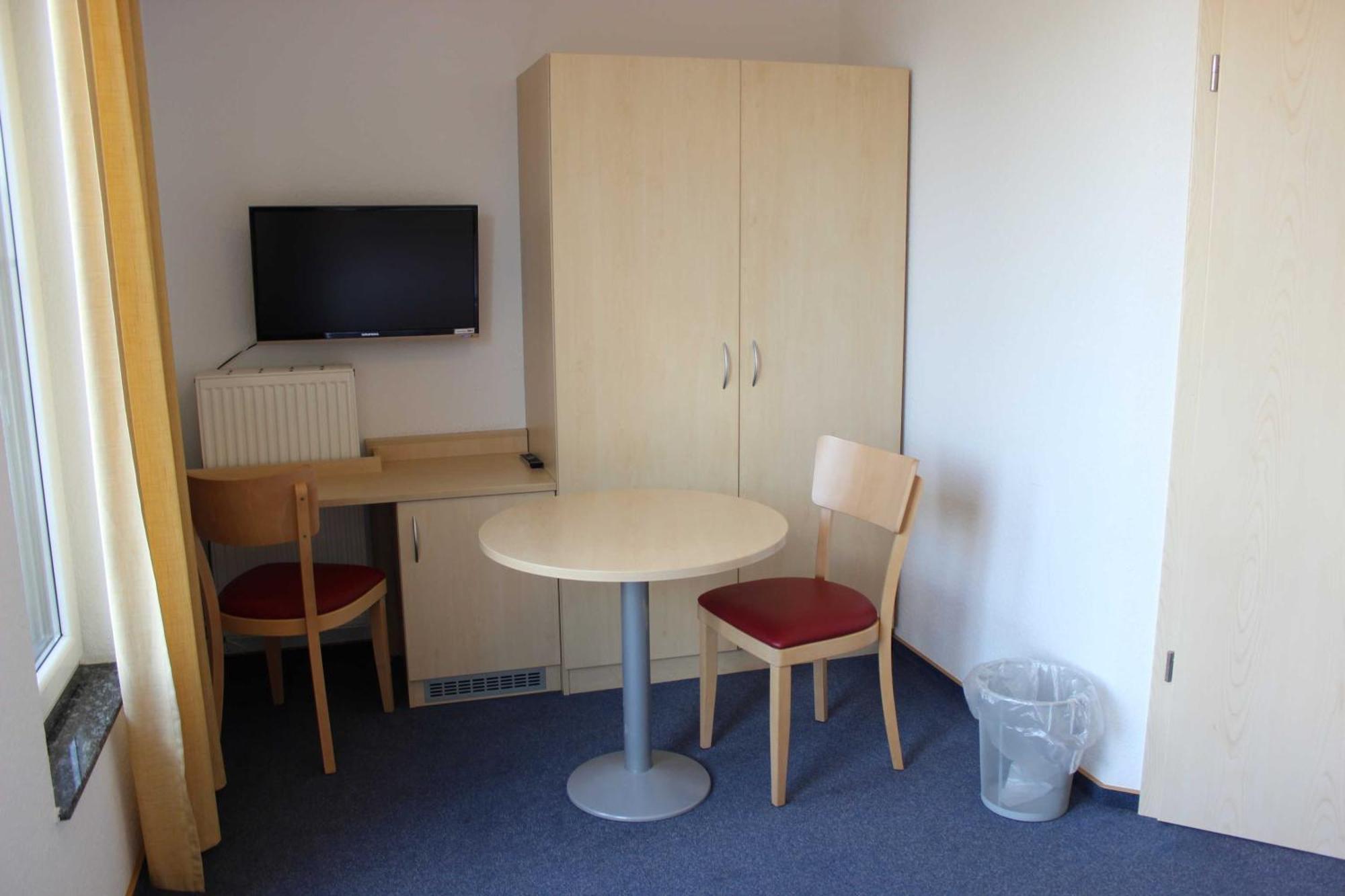 Gaestehaus Zum Wolffenturm Lehrensteinsfeld Kamer foto