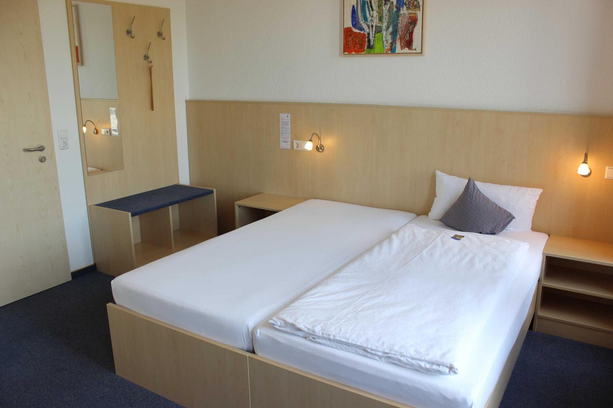 Gaestehaus Zum Wolffenturm Lehrensteinsfeld Kamer foto