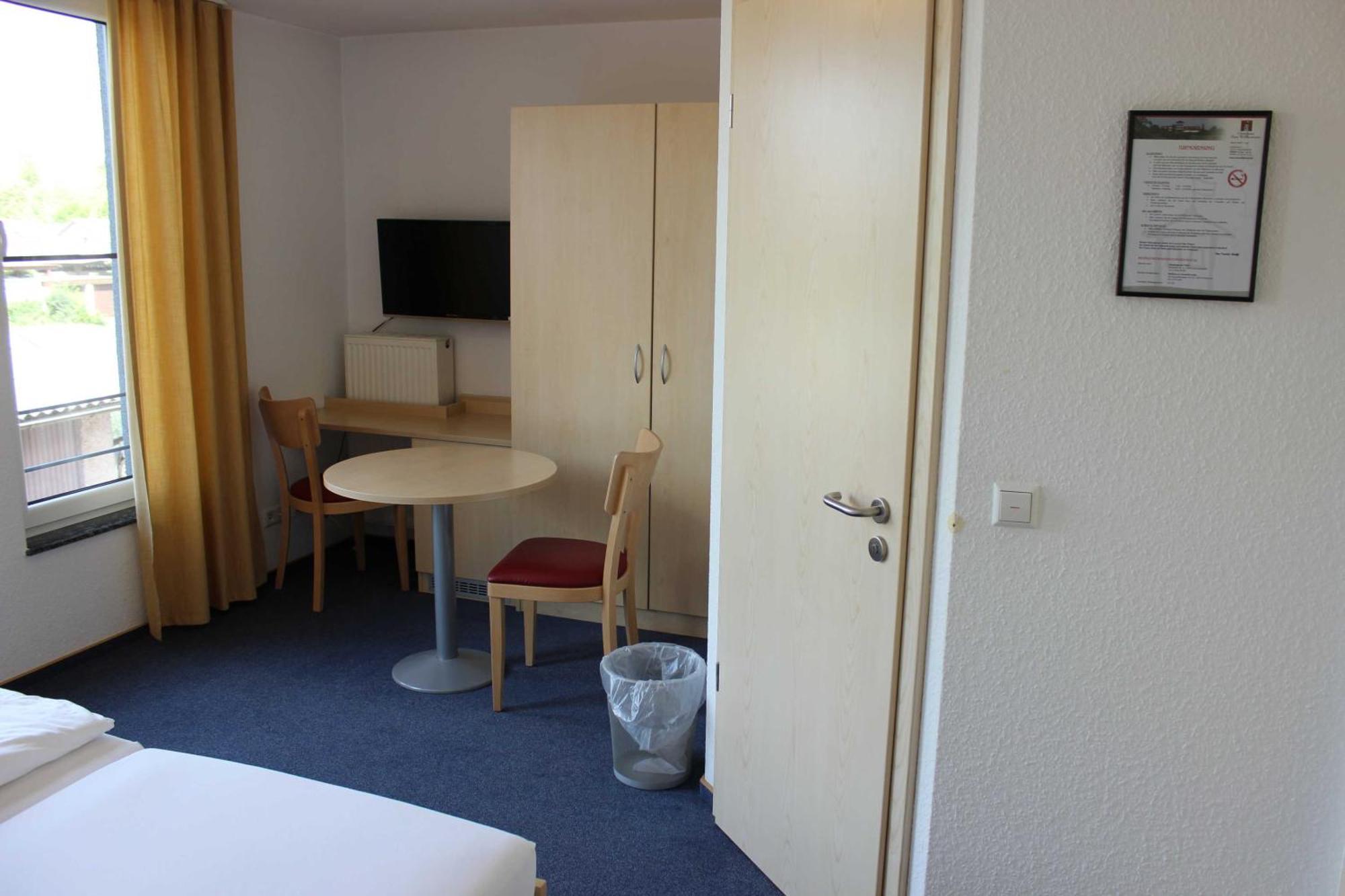 Gaestehaus Zum Wolffenturm Lehrensteinsfeld Kamer foto