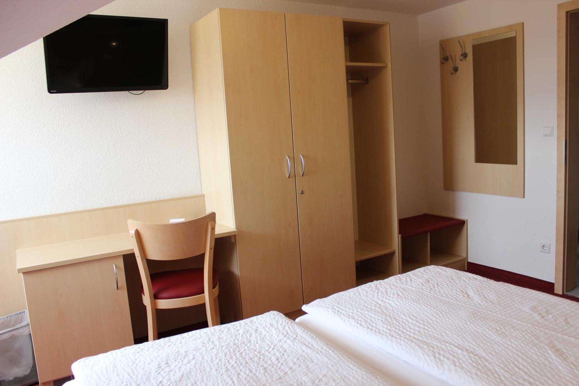 Gaestehaus Zum Wolffenturm Lehrensteinsfeld Kamer foto
