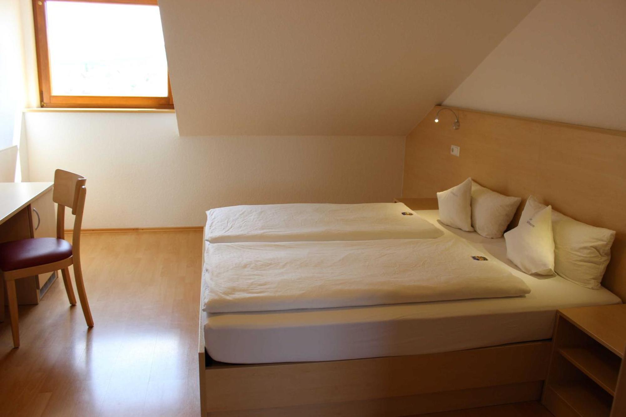 Gaestehaus Zum Wolffenturm Lehrensteinsfeld Kamer foto